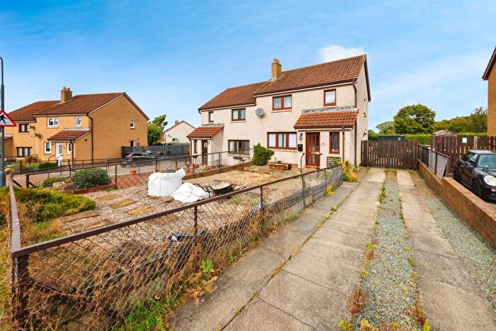 3 Bedroom Semi-Detached House For Sale In Dundas Gardens, Gorebridge, EH23