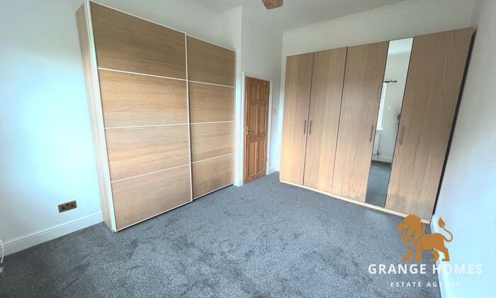 2 Bedroom Flat To Rent In Chase Green Avenue, Enfield, EN2