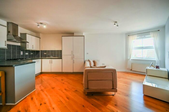 1 Bedroom Flat To Rent In Gilson Place, , Muswell Hill, London, N10
