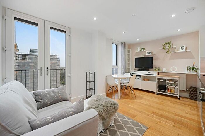 1 Bedroom Apartment For Sale In Sutton Court Road, Sutton, SM1