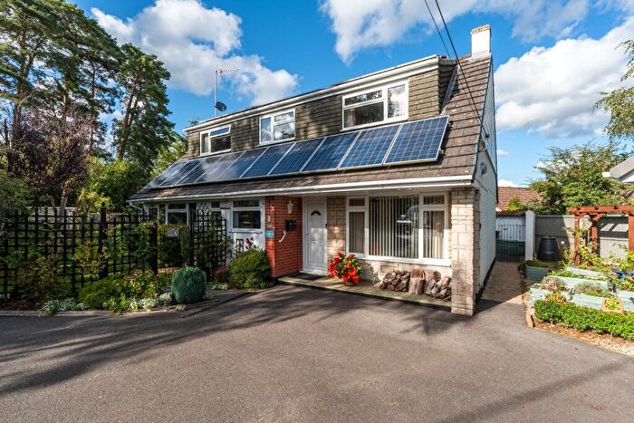 4 Bedroom Bungalow For Sale In Pine Close, Ferndown, Dorset, BH22