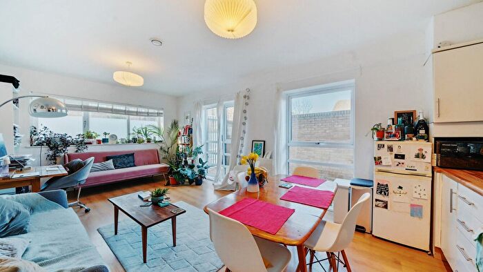 1 Bedroom Flat For Sale In Recovery Street, Tooting, SW17