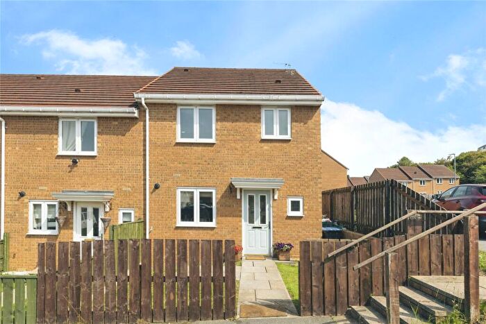3 Bedroom End Of Terrace House For Sale In Hilltop View, Langley Park, Durham, DH7