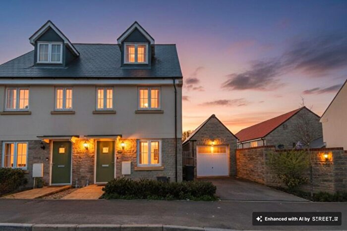 3 Bedroom Town House For Sale In Sundew Road, Emersons Green, BS16