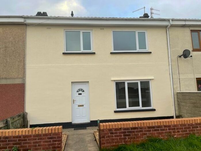 3 Bedroom Property To Rent In Morawel, Llanelli, SA14