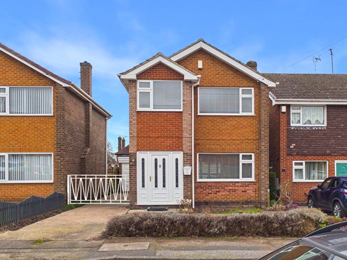 3 Bedroom Detached House For Sale In Castle Close, Calverton, Nottingham, NG14