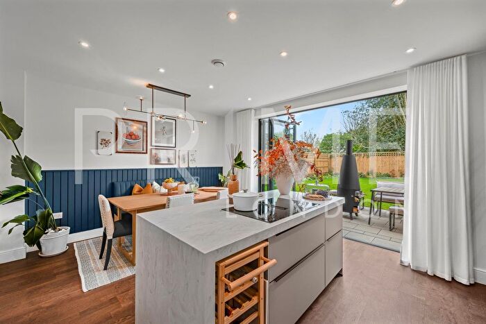 4 Bedroom Property For Sale In Rose Sqaure, Egerton Road, Twickenham Square, TW2