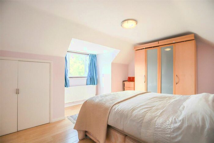 5 Bedroom Detached House For Sale In Orchard Drive, Park Street, St. Albans, Hertfordshire, AL2