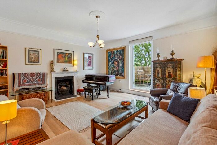 2 Bedroom Flat To Rent In Enmore Gardens, Parkside, SW14