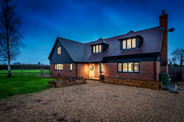 3 Bedroom Detached House For Sale In Queen Street, Paddock Wood, TN12