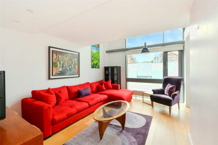 2 Bedroom Flat To Rent In Peacock Place, Islington, N1