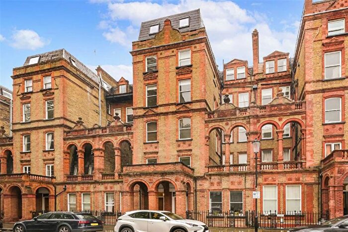 2 Bedroom Flat To Rent In Courtfield Road, South Kensington, SW7