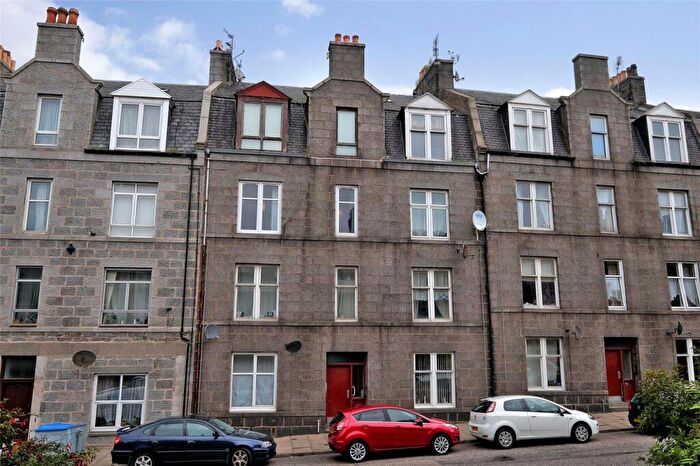 2 Bedroom Flat To Rent In Victoria Road, Aberdeen, AB11