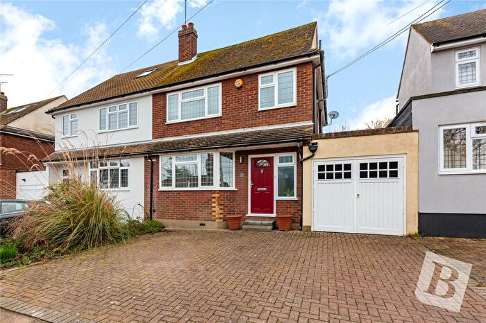 4 Bedroom Semi-Detached House For Sale In Common Road, Ingrave, Brentwood, Essex, CM13