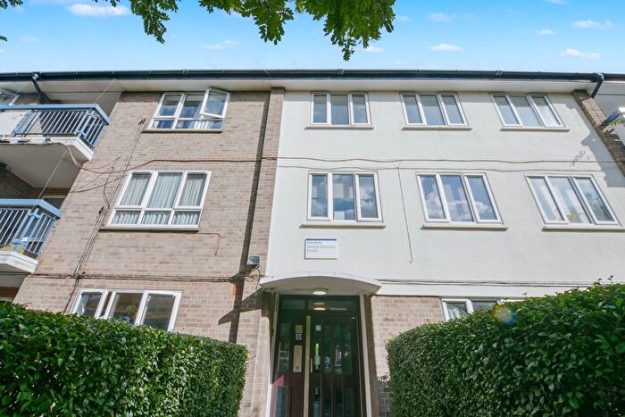 4 Bedroom Flat For Sale In George Downing Estate, Cazenove Road, London, N16