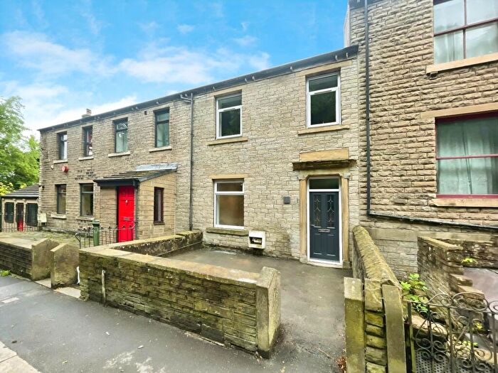 2 Bedroom Terraced House To Rent In Dodds Royd, Huddersfield, West Yorkshire, HD4