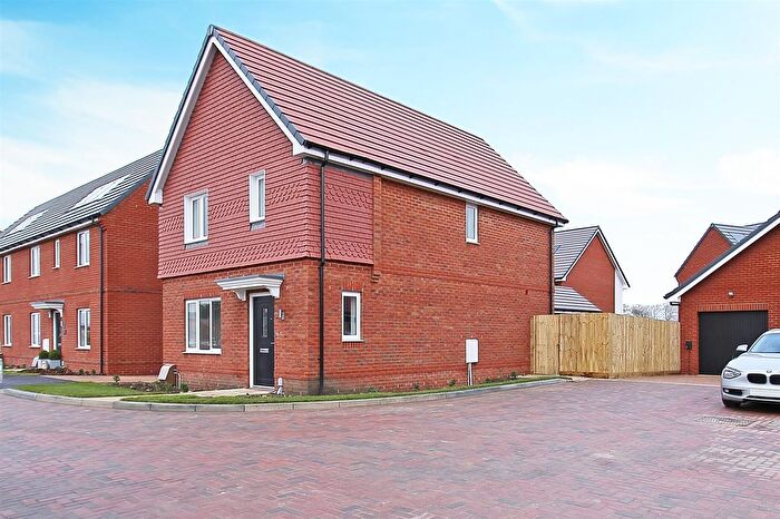 3 Bedroom Property To Rent In Netherhampton Road, Salisbury, SP2