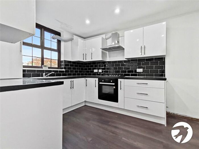 3 Bedroom Semi-Detached House To Rent In Brunswick Road, Bexleyheath, DA6