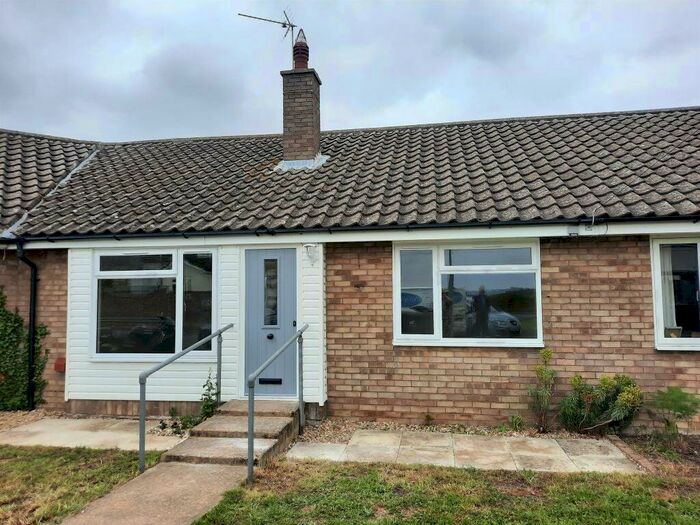 2 Bedroom Terraced Bungalow For Sale In Church Close, Coveney, Ely, CB6
