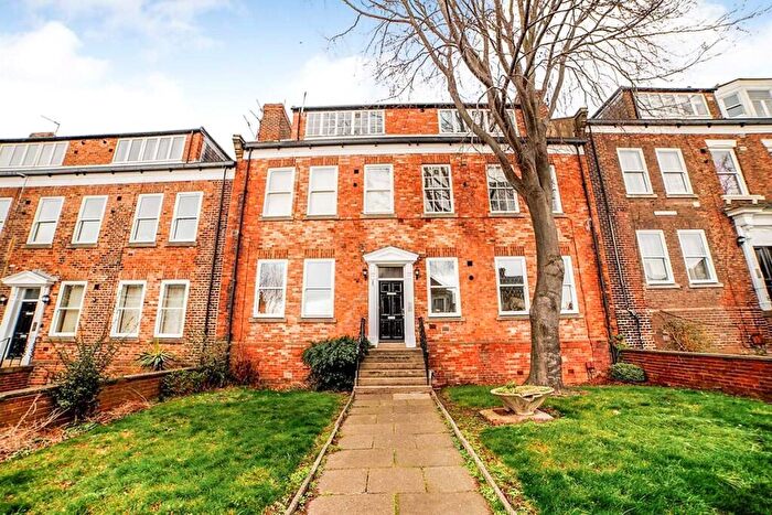 1 Bedroom Flat To Rent In The Avenue, Sunderland, Tyne And Wear, SR2