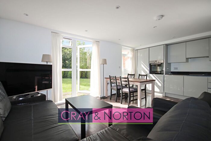 1 Bedroom Flat For Sale In Maresfield, Park Hill, CR0