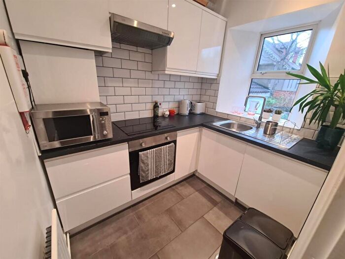 1 Bedroom Flat To Rent In Elliston Road, Bristol, BS6