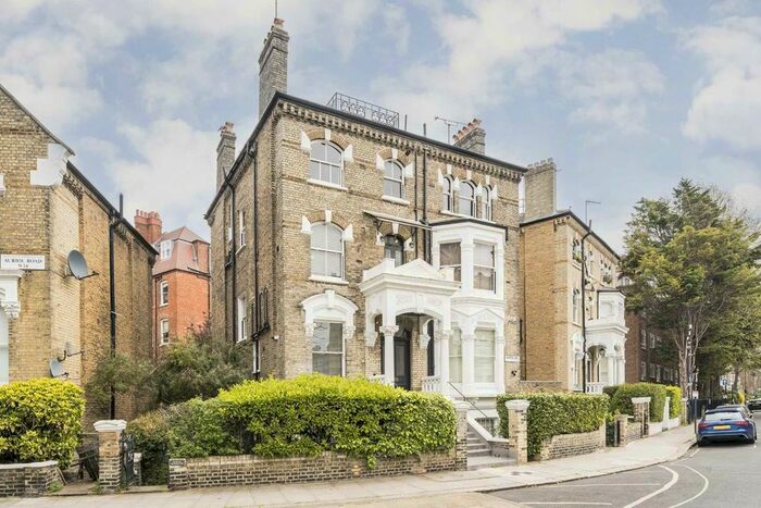 3 Bedroom Flat To Rent In Auriol Road, London, W14