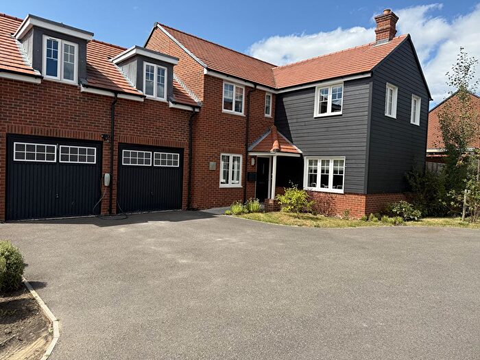 5 Bedroom Detached House For Sale In Minerva Road, Bramley, RG26