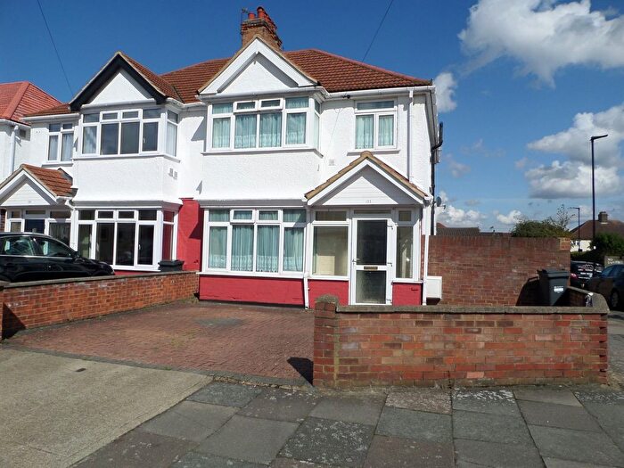 3 Bedroom Semi-Detached House To Rent In Hinton Avenue, Hounslow, TW4