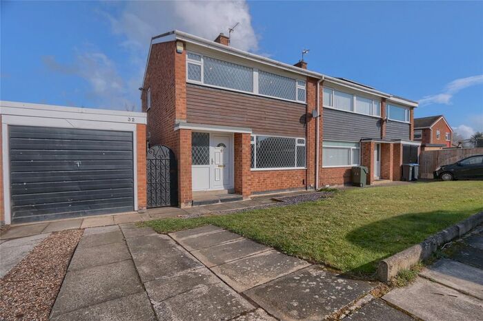 3 Bedroom Semi-Detached House To Rent In North Wood, Middlesbrough, TS5