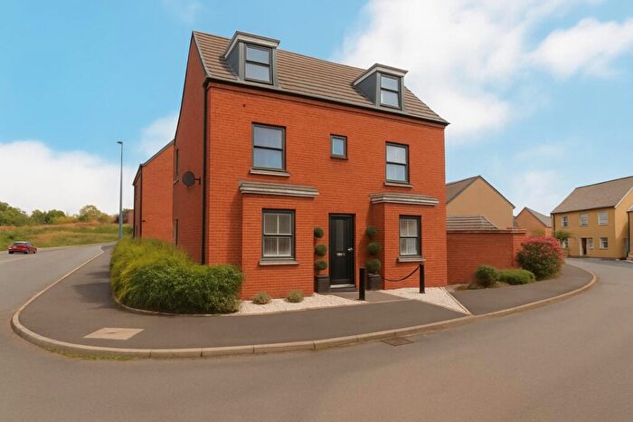 4 Bedroom Detached House For Sale In Courtenay Croft, Eagle Farm South, Milton Keynes, MK17