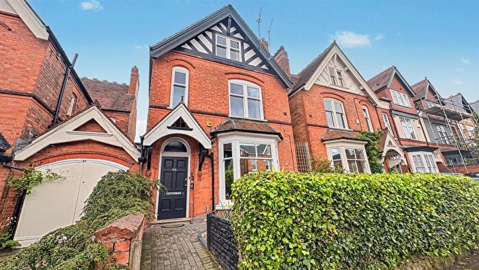 3 Bedroom Flat For Sale In Cambridge Road, Moseley, Birmingham, B13