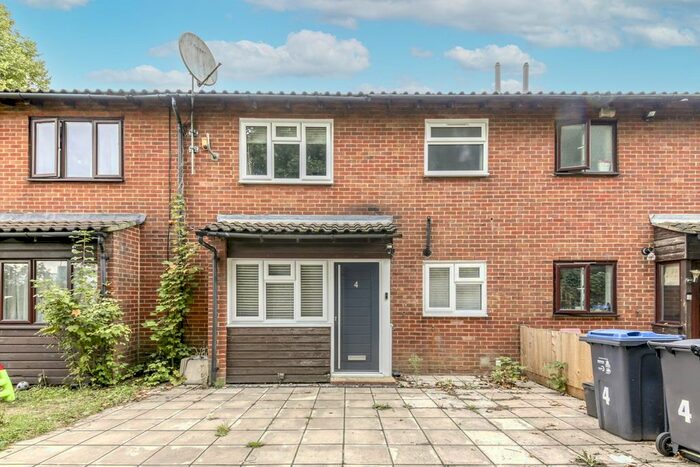 1 Bedroom Terraced House To Rent In Wrangthorne Walk, Croydon, CR0