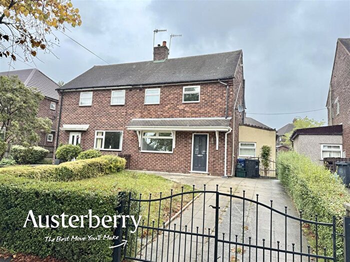 3 Bedroom Semi-Detached House To Rent In Bradwell Lane, Bradwell, Newcastle, ST5