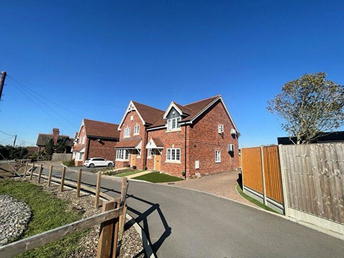 3 Bedroom House To Rent In Mill Lane, Sindlesham, Wokingham, RG41
