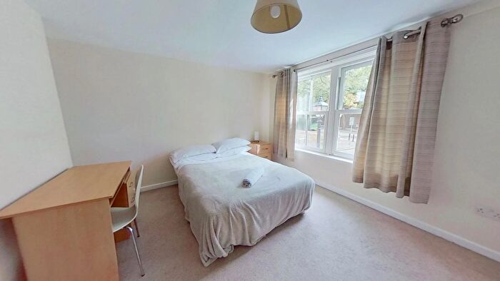 4 Bedroom Terraced House To Rent In Ordnance Row, Portsmouth, PO1