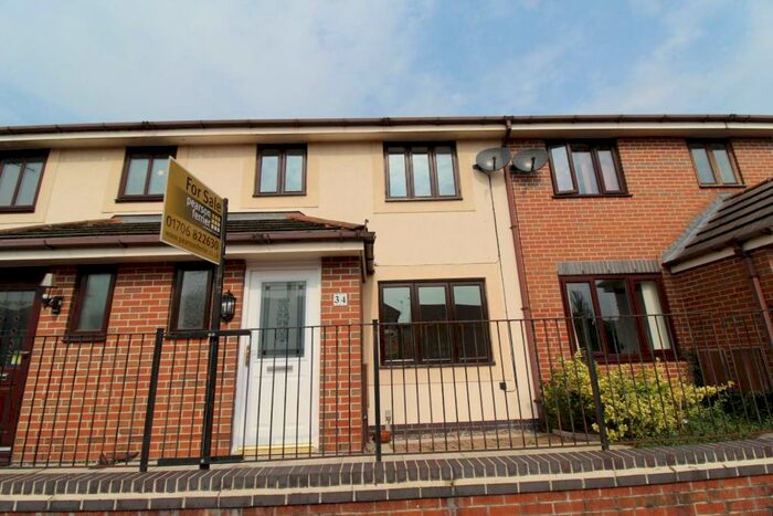 3 Bedroom Town House To Rent In Silvermere Close, Ramsbottom, BL0