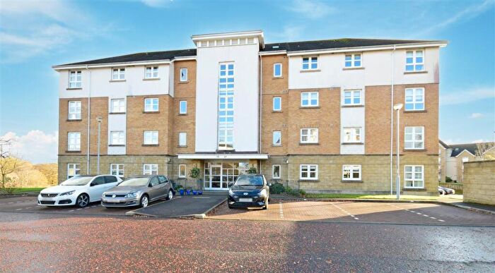 3 Bedroom Apartment For Sale In The Paddock, Hamilton, ML3