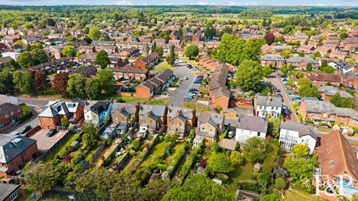 3 Bedroom Semi-Detached House For Sale In Gore Road, Burnham, SL1