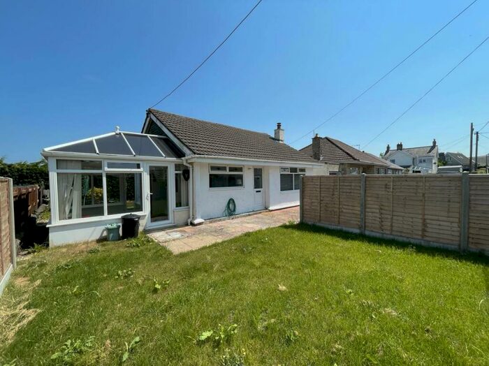 2 Bedroom Bungalow For Sale In Cross Inn, Nr New Quay, SA44