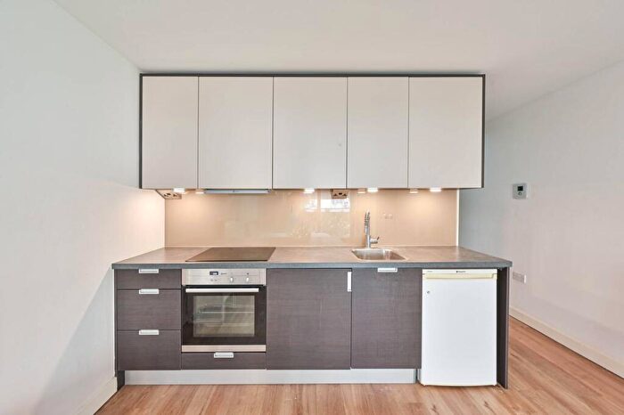 Studio To Rent In Commander Avenue, Colindale, London, NW9