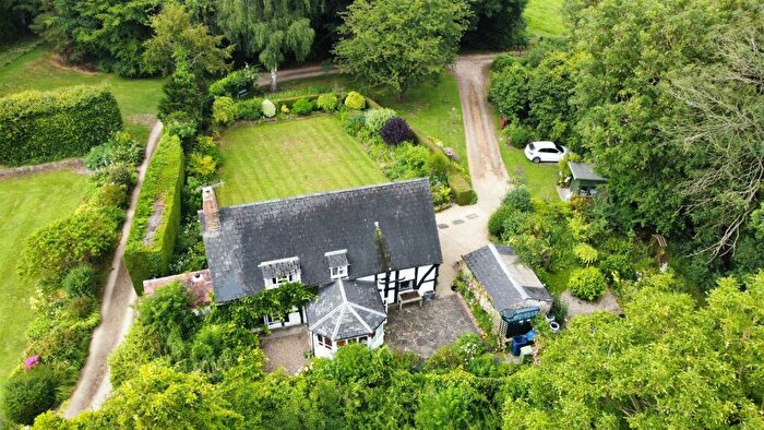 3 Bedroom Cottage For Sale In Minsterworth, Gloucestershire, GL2