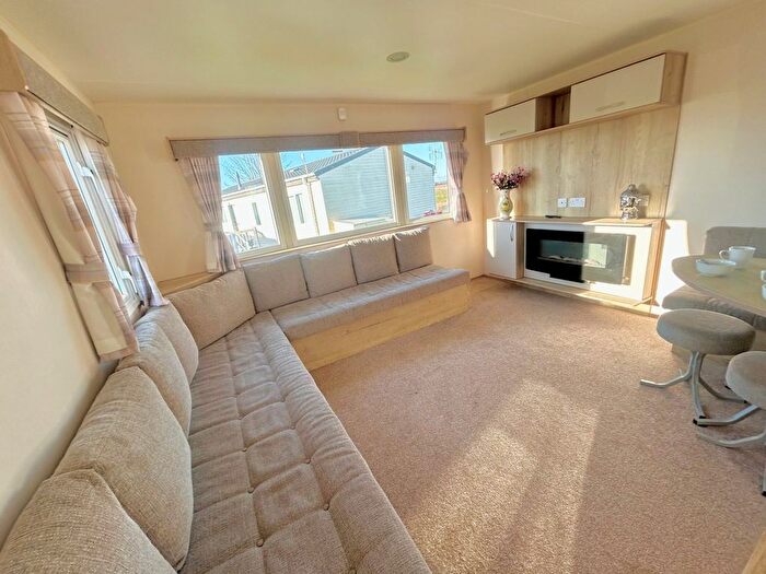 3 Bedroom Park Home For Sale In Beach Road, St. Osyth, Clacton-On-Sea, CO16