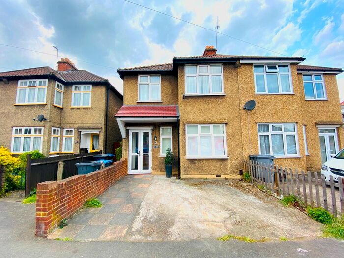 3 Bedroom Semi-Detached House To Rent In South Lane, New Malden, KT3