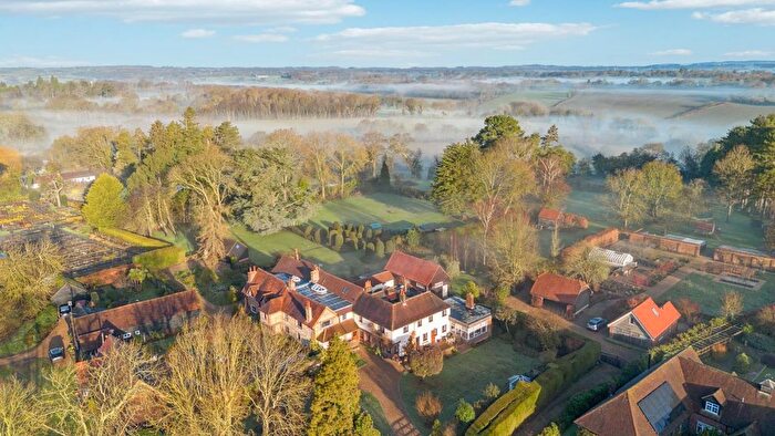 5 Bedroom Link Detached House For Sale In Chartridge, Chesham, Buckinghamshire, HP5