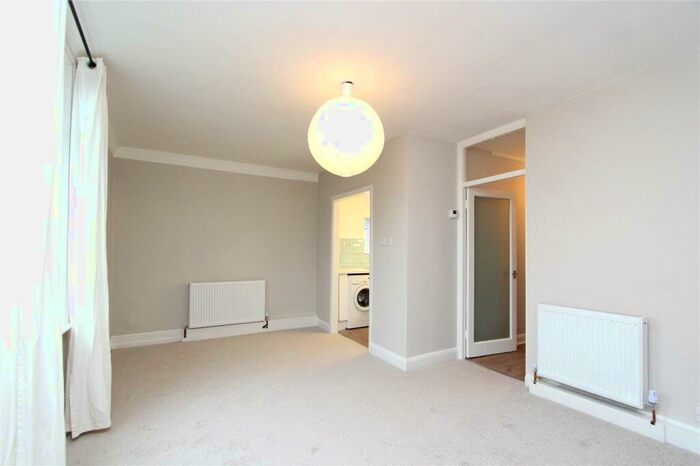 2 Bedroom Apartment To Rent In Coolhurst Road, Crouch End, N8