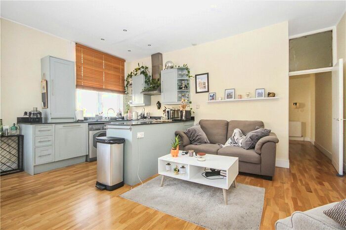 1 Bedroom Flat To Rent In Streatham High Road, Streatham, SW16