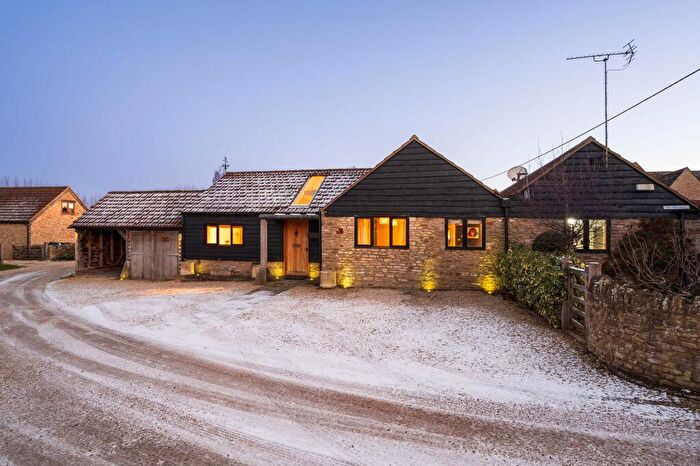 5 Bedroom Detached House For Sale In Littleworth, Faringdon, SN7