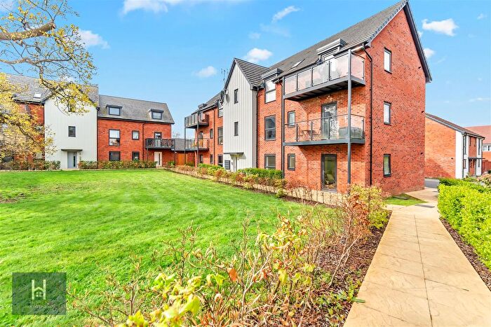 2 Bedroom Flat For Sale In Hale Road, Yate, BS37