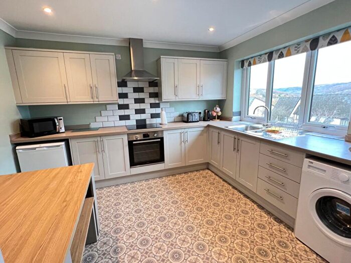 2 Bedroom Flat To Rent In Pentwyn Heights, Abersychan, NP4